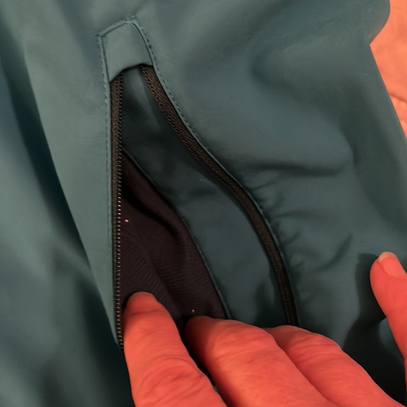 The North Face Women’s Jacket, Size Medium - Picture 13 of 15